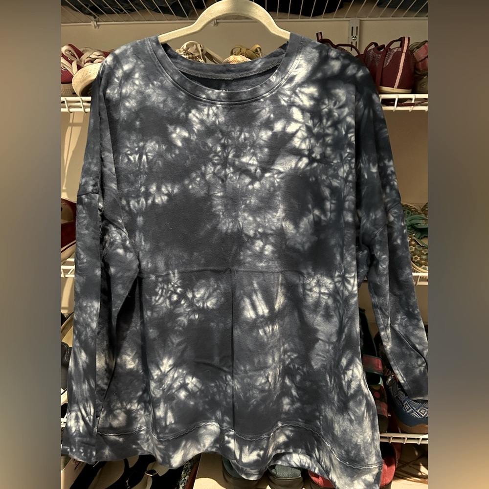 Tie-Dye Long Sleeve Top - Blue and White